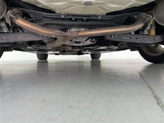 レヴォーグ １．６ＧＴ－Ｓアイサイト　アイサイトＶｅｒ３　純正メモリナビ　フルセグＴＶ　バックカメラ　ＬＥＤオートライト　フォグランプ　レザーシート　パワーシート　シートヒーター　純正１８インチアルミホイール　パドルシフト　スマートキー（41枚目）