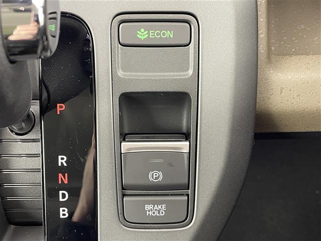 フリード e:HEVエアー EX 禁煙車 ホンダセンシング 衝突軽減ブレーキ ブラインドスポットモニター 純正ナビ AppleCarPlay AndroidAuto ハーフレザーシート LEDオートライト オートハイビーム(16枚目)