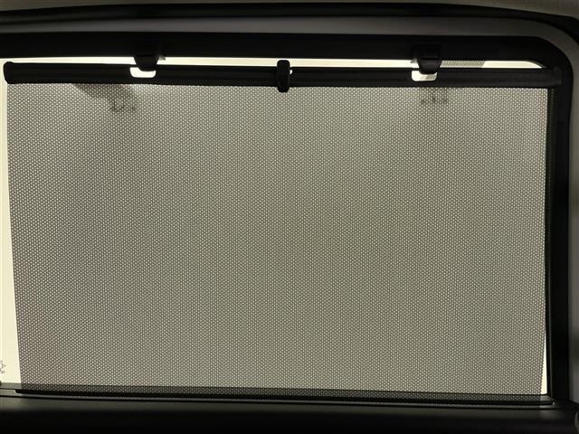 フリード e:HEVクロスター ホンダセンシング 純正メモリナビ フルセグTV バックカメラ 両側パワースライドドア LEDオートライト フォグランプ 合皮ハーフレザーシート シートヒーター 純正15インチアルミホイール(26枚目)