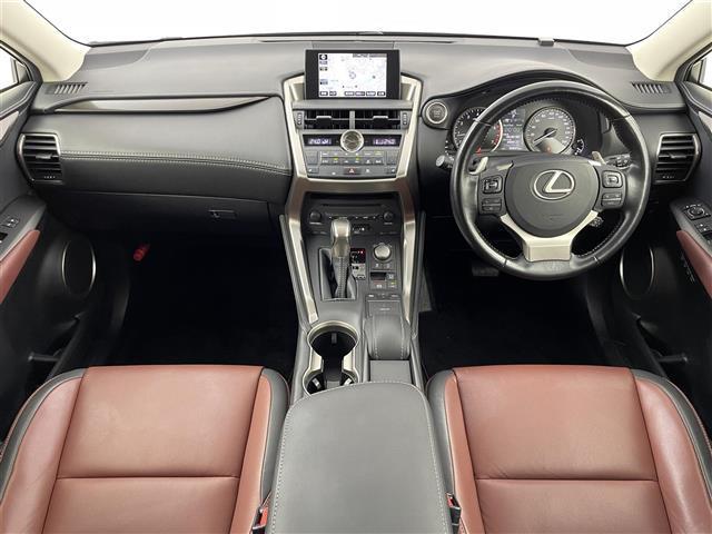 NX NX200t Iパッケージ 衝突軽減ブレーキ 純正ナビ Bluetooth フルセグ CD DVD バックカメラ サイドカメラ パワーバックドア ポジションメモリー付パワーシート シートヒーター パドルシフト LEDオートライト(3枚目)