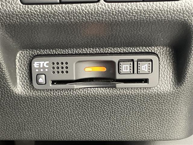 フリード G・ホンダセンシング ホンダセンシング 純正ナビ バック・サイドカメラ 両側パワースライドドア LEDオートライト ハーフレザーシート 前席シートヒーター 純正15インチアルミホイール 後方コーナーセンサー ETC(8枚目)