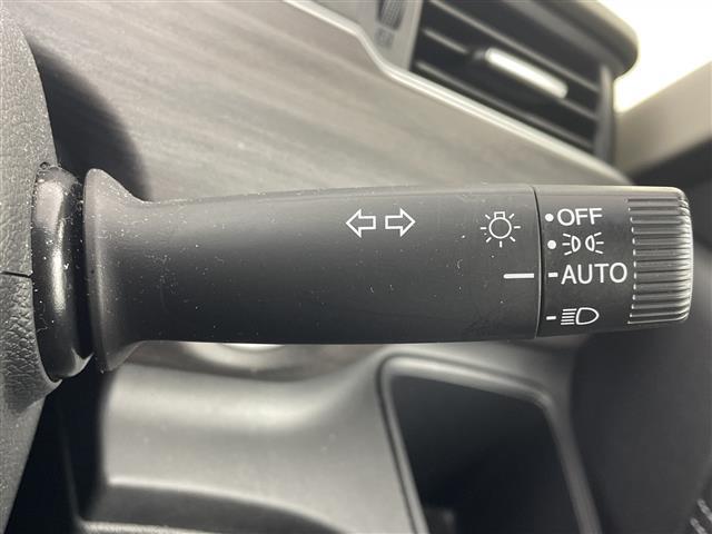 フリード G・ホンダセンシング ホンダセンシング 純正ナビ バック・サイドカメラ 両側パワースライドドア LEDオートライト ハーフレザーシート 前席シートヒーター 純正15インチアルミホイール 後方コーナーセンサー ETC(17枚目)