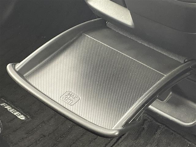 フリード G・ホンダセンシング ホンダセンシング 純正ナビ バック・サイドカメラ 両側パワースライドドア LEDオートライト ハーフレザーシート 前席シートヒーター 純正15インチアルミホイール 後方コーナーセンサー ETC(22枚目)