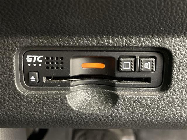 Ｎ－ＷＧＮカスタム Ｌ・ターボホンダセンシング　ホンダセンシング　純正ナビ　ＣＤ／ＤＶＤ／ＢＴ／フルセグＴＶ　バックカメラ　ＬＥＤオートライト　フォグランプ　ハーフレザーシート　Ｄ席シートヒーター　純正１５インチアルミホイール　パドルシフト　ＥＴＣ（8枚目）