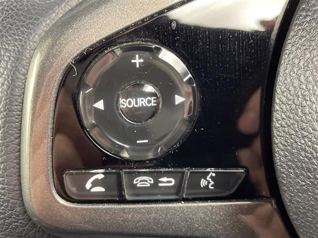 Ｎ－ＷＧＮカスタム Ｌ・ターボホンダセンシング　ホンダセンシング　純正ナビ　ＣＤ／ＤＶＤ／ＢＴ／フルセグＴＶ　バックカメラ　ＬＥＤオートライト　フォグランプ　ハーフレザーシート　Ｄ席シートヒーター　純正１５インチアルミホイール　パドルシフト　ＥＴＣ（12枚目）