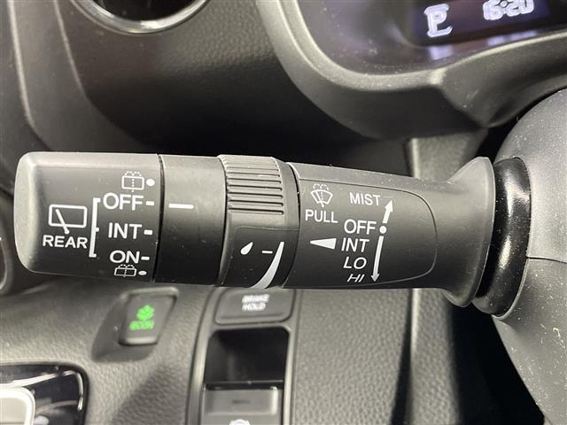 Ｎ－ＷＧＮカスタム Ｌ・ターボホンダセンシング　ホンダセンシング　純正ナビ　ＣＤ／ＤＶＤ／ＢＴ／フルセグＴＶ　バックカメラ　ＬＥＤオートライト　フォグランプ　ハーフレザーシート　Ｄ席シートヒーター　純正１５インチアルミホイール　パドルシフト　ＥＴＣ（16枚目）