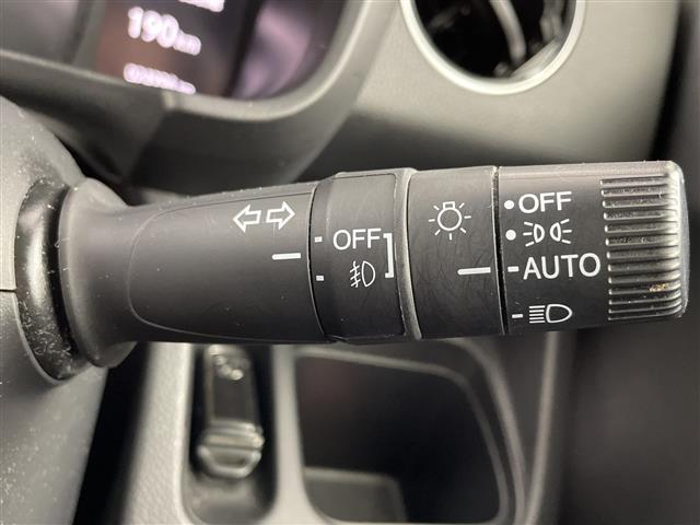 Ｎ－ＷＧＮカスタム Ｌ・ターボホンダセンシング　ホンダセンシング　純正ナビ　ＣＤ／ＤＶＤ／ＢＴ／フルセグＴＶ　バックカメラ　ＬＥＤオートライト　フォグランプ　ハーフレザーシート　Ｄ席シートヒーター　純正１５インチアルミホイール　パドルシフト　ＥＴＣ（17枚目）