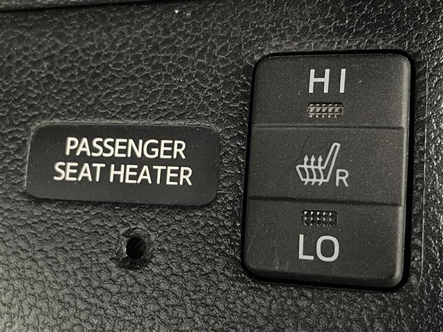 安心の全車保証付き！（※部分保証、国産車は納車後３ヶ月、輸入車は納車後１ヶ月の保証期間となります）。その他長期保証（有償）もご用意しております！※長期保証を付帯できる車両には条件がございます。