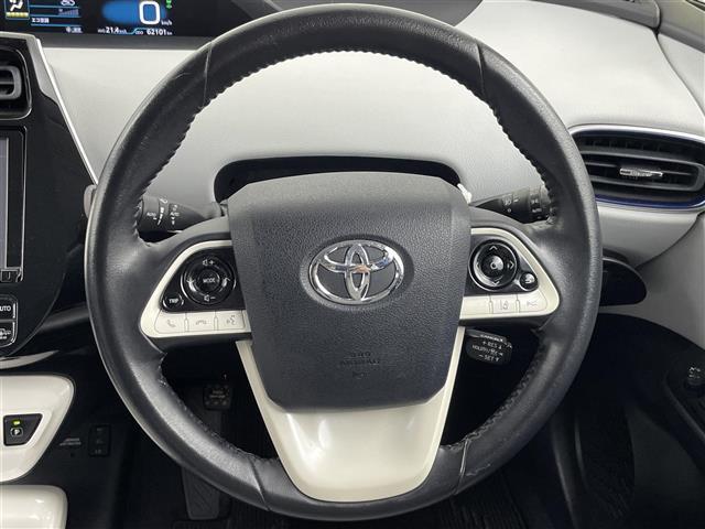 気になる車はすぐにお問い合わせください！画面右側の００６６から始まる無料ダイヤルからお問い合わせ下さい！専門スタッフがお車のご質問にお答えいたします！