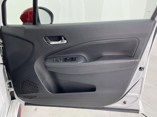 オーラ ニスモ 衝突軽減システム 横滑り防止アシスト レーンキープアシスト 純正ナビ CD/DVD/Bluetooth/フルセグ アラウンドビューモニター ブラインドスポットモニター バックカメラ LEDヘッドライト(39枚目)