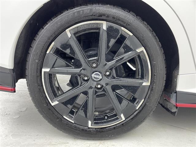 オーラ ニスモ 衝突軽減システム 横滑り防止アシスト レーンキープアシスト 純正ナビ CD/DVD/Bluetooth/フルセグ アラウンドビューモニター ブラインドスポットモニター バックカメラ LEDヘッドライト(70枚目)