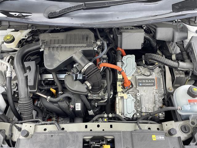 オーラ ニスモ 衝突軽減システム 横滑り防止アシスト レーンキープアシスト 純正ナビ CD/DVD/Bluetooth/フルセグ アラウンドビューモニター ブラインドスポットモニター バックカメラ LEDヘッドライト(72枚目)