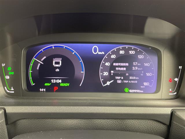 ステップワゴン ｅ：ＨＥＶスパーダ　純正１１．４型ナビ　Ｂカメラ　両側パワスラ　パワーバックドア　ハーフレザーシート　前席シートヒーター　　ＥＴＣ　ＣＭＢＳ　ＡＣＣ先行車検知　ＬＫＡＳ　ＢＳＭ　先行車発進　標識認識機能　踏み間違い衝突軽（9枚目）