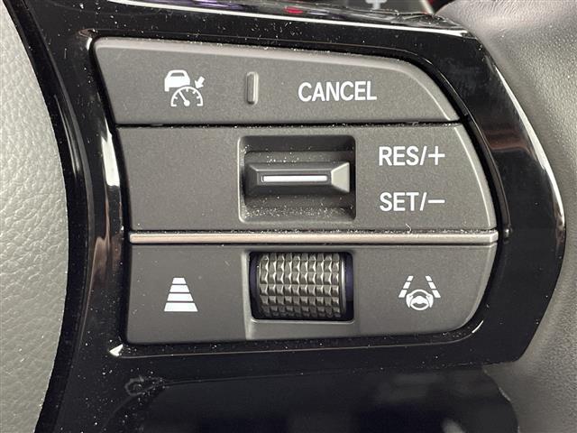 ステップワゴン ｅ：ＨＥＶスパーダ　純正１１．４型ナビ　Ｂカメラ　両側パワスラ　パワーバックドア　ハーフレザーシート　前席シートヒーター　　ＥＴＣ　ＣＭＢＳ　ＡＣＣ先行車検知　ＬＫＡＳ　ＢＳＭ　先行車発進　標識認識機能　踏み間違い衝突軽（12枚目）