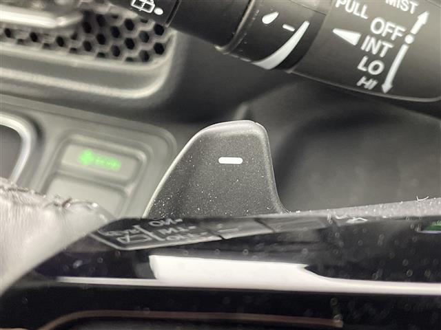 ステップワゴン ｅ：ＨＥＶスパーダ　純正１１．４型ナビ　Ｂカメラ　両側パワスラ　パワーバックドア　ハーフレザーシート　前席シートヒーター　　ＥＴＣ　ＣＭＢＳ　ＡＣＣ先行車検知　ＬＫＡＳ　ＢＳＭ　先行車発進　標識認識機能　踏み間違い衝突軽（13枚目）