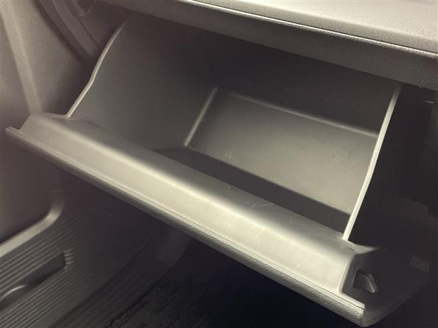 ステップワゴン ｅ：ＨＥＶスパーダ　純正１１．４型ナビ　Ｂカメラ　両側パワスラ　パワーバックドア　ハーフレザーシート　前席シートヒーター　　ＥＴＣ　ＣＭＢＳ　ＡＣＣ先行車検知　ＬＫＡＳ　ＢＳＭ　先行車発進　標識認識機能　踏み間違い衝突軽（22枚目）