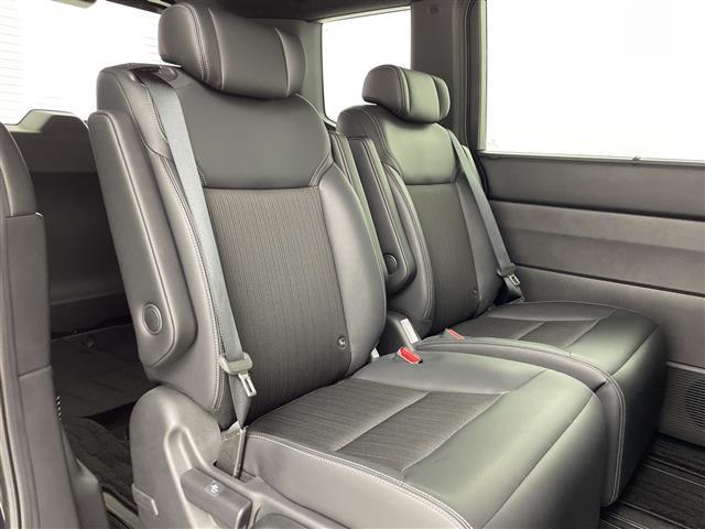 ステップワゴン ｅ：ＨＥＶスパーダ　純正１１．４型ナビ　Ｂカメラ　両側パワスラ　パワーバックドア　ハーフレザーシート　前席シートヒーター　　ＥＴＣ　ＣＭＢＳ　ＡＣＣ先行車検知　ＬＫＡＳ　ＢＳＭ　先行車発進　標識認識機能　踏み間違い衝突軽（23枚目）