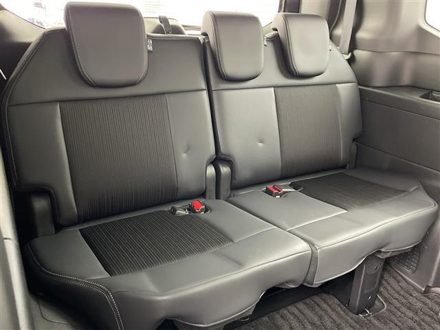 ステップワゴン ｅ：ＨＥＶスパーダ　純正１１．４型ナビ　Ｂカメラ　両側パワスラ　パワーバックドア　ハーフレザーシート　前席シートヒーター　　ＥＴＣ　ＣＭＢＳ　ＡＣＣ先行車検知　ＬＫＡＳ　ＢＳＭ　先行車発進　標識認識機能　踏み間違い衝突軽（27枚目）