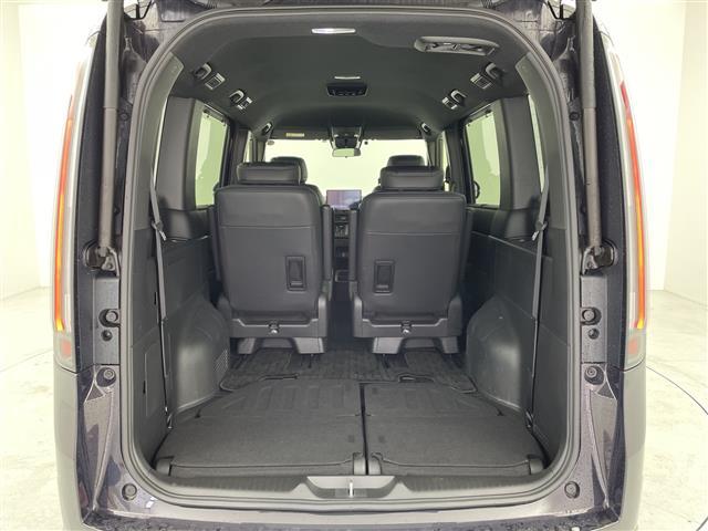 ステップワゴン ｅ：ＨＥＶスパーダ　純正１１．４型ナビ　Ｂカメラ　両側パワスラ　パワーバックドア　ハーフレザーシート　前席シートヒーター　　ＥＴＣ　ＣＭＢＳ　ＡＣＣ先行車検知　ＬＫＡＳ　ＢＳＭ　先行車発進　標識認識機能　踏み間違い衝突軽（29枚目）