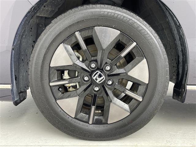 ステップワゴン ｅ：ＨＥＶスパーダ　純正１１．４型ナビ　Ｂカメラ　両側パワスラ　パワーバックドア　ハーフレザーシート　前席シートヒーター　　ＥＴＣ　ＣＭＢＳ　ＡＣＣ先行車検知　ＬＫＡＳ　ＢＳＭ　先行車発進　標識認識機能　踏み間違い衝突軽（38枚目）