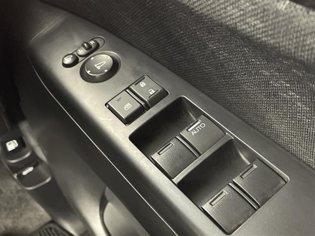 Ｎ－ＢＯＸカスタム Ｇ　ＳＳパッケージ　禁煙車　シティブレーキアクティブシステム　社外メモリナビ　フルセグＴＶ　バックカメラ　両側パワースライドドア　クルーズコントロール　ＨＩＤオートライト　フォグランプ　純正１４インチアルミホイール（28枚目）