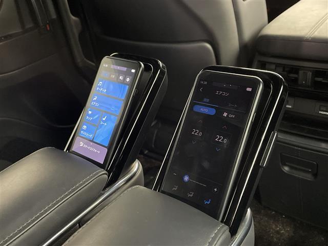 ヴェルファイアハイブリッド エグゼクティブラウンジ トヨタチームメイト トヨタセーフティーセンス ムーンルーフ フリップダウンモニター JBLサウンドシステム 純正14インチナビ パノラミックビューモニター レザーシート ヘッドアップディスプレイ(11枚目)