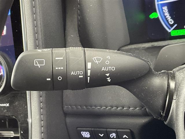 ヴェルファイアハイブリッド エグゼクティブラウンジ トヨタチームメイト トヨタセーフティーセンス ムーンルーフ フリップダウンモニター JBLサウンドシステム 純正14インチナビ パノラミックビューモニター レザーシート ヘッドアップディスプレイ(20枚目)