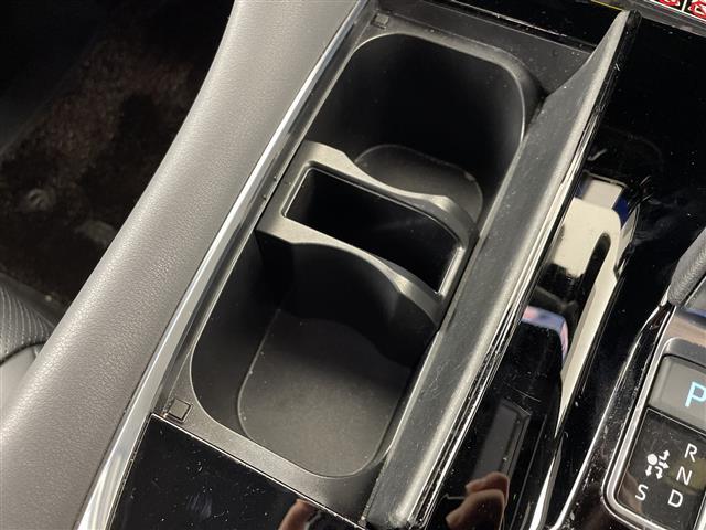 ヴェルファイアハイブリッド エグゼクティブラウンジ トヨタチームメイト トヨタセーフティーセンス ムーンルーフ フリップダウンモニター JBLサウンドシステム 純正14インチナビ パノラミックビューモニター レザーシート ヘッドアップディスプレイ(25枚目)