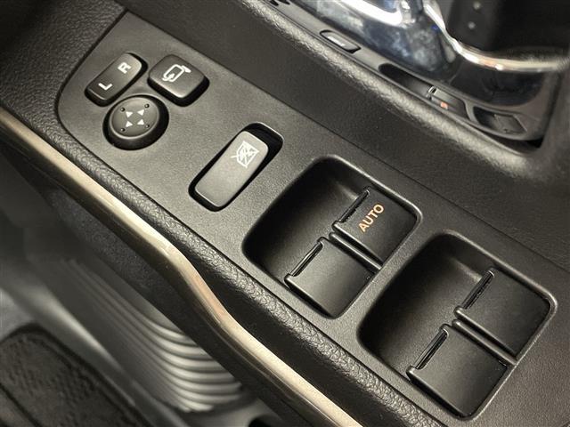 ハスラー ＪスタイルＩＩ　スズキセーフティ　衝突軽減ブレーキ　後方コーナーセンサー　スズキ純正ナビ　Ｂｌｕｅｔｏｏｔｈオーディオ　フルセグＴＶ　ＥＴＣ　全方位カメラ　純正フロアマット純正アルミホイール　前席シートヒーター（16枚目）