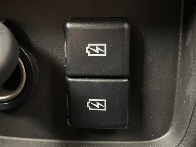 ハスラー ＪスタイルＩＩ　スズキセーフティ　衝突軽減ブレーキ　後方コーナーセンサー　スズキ純正ナビ　Ｂｌｕｅｔｏｏｔｈオーディオ　フルセグＴＶ　ＥＴＣ　全方位カメラ　純正フロアマット純正アルミホイール　前席シートヒーター（20枚目）