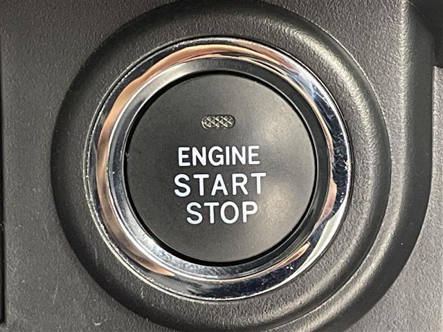 ルーミー カスタムＧ　スマートアシスト　衝突軽減ブレーキ　先行車発進お知らせ　レーンキープアシスト　標識認識機能　純正ナビ　バックカメラ　両側パワスラ　Ｂｌｕｅｔｏｏｔｈ　フルセグＴＶ　コーナーセンサー　ＬＥＤヘッドライト（9枚目）