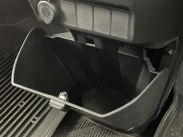 ルーミー カスタムＧ　スマートアシスト　衝突軽減ブレーキ　先行車発進お知らせ　レーンキープアシスト　標識認識機能　純正ナビ　バックカメラ　両側パワスラ　Ｂｌｕｅｔｏｏｔｈ　フルセグＴＶ　コーナーセンサー　ＬＥＤヘッドライト（21枚目）