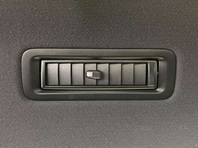 ヴォクシー ハイブリッドＺＳ　煌ＩＩＩ　純正１０型ナビ　バックカメラ　両側パワースライドドア　トヨタセーフティセンス　前席シートヒーター　ＥＴＣ２．０　ＬＥＤヘッドライト　フォグランプ　コーナーセンサー　クルーズコントロール　衝突軽減Ｂ（48枚目）