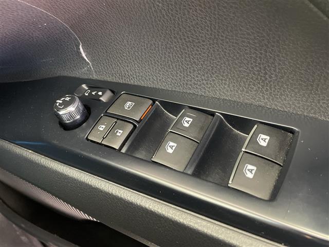 カムリ ＷＳレザーパッケージ　純正８型ナビ　バックカメラ　プリクラッシュセーフティ　レザーシート　前席シートヒーター　レーダークルコン　ビルトインＥＴＣ　ＬＥＤヘッドライト　フォグランプ　Ｂｌｕｅｔｏｏｔｈ　パドルシフト（31枚目）