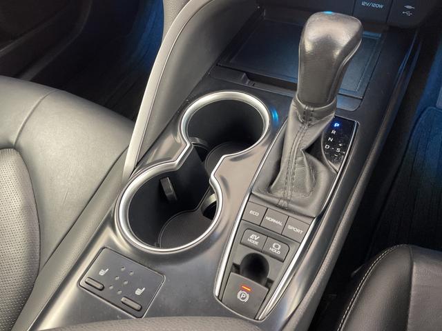 カムリ ＷＳレザーパッケージ　純正８型ナビ　バックカメラ　プリクラッシュセーフティ　レザーシート　前席シートヒーター　レーダークルコン　ビルトインＥＴＣ　ＬＥＤヘッドライト　フォグランプ　Ｂｌｕｅｔｏｏｔｈ　パドルシフト（32枚目）