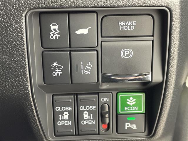 オデッセイハイブリッド ｅ：ＨＥＶアブソルート・ＥＸ　純正１０型ナビ　Ｂｌｕｅｔｏｏｔｈ　純正フリップダウンモニター　両側パワースライドドア　パワーバックドア　前席パワーシート　前席シートヒーター　ハーフレザーシート　ＢＳＭ　ＣＭＢＳ　ＡＣＣ先行車発進（23枚目）