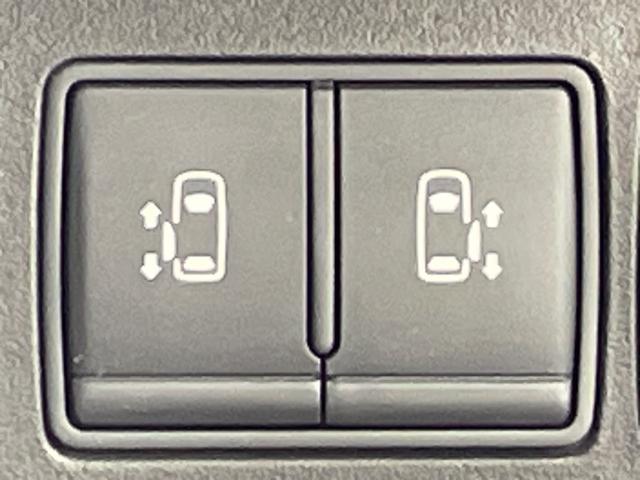 セレナ ハイウェイスター　Ｓ－ハイブリッド　フリップダウンモニター　純正ＨＤＤナビ　フルセグＴＶ　バックカメラ　クルーズコントロール　両側パワースライドドア　ＨＩＤオートライト　フォグランプ　純正１６インチアルミホイール　スマートキー　ＥＴＣ（9枚目）