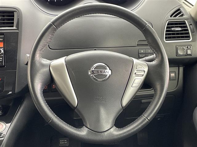 セレナ ハイウェイスター　Ｓ－ハイブリッド　フリップダウンモニター　純正ＨＤＤナビ　フルセグＴＶ　バックカメラ　クルーズコントロール　両側パワースライドドア　ＨＩＤオートライト　フォグランプ　純正１６インチアルミホイール　スマートキー　ＥＴＣ（25枚目）