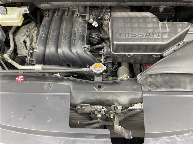 セレナ ハイウェイスター　Ｓ－ハイブリッド　フリップダウンモニター　純正ＨＤＤナビ　フルセグＴＶ　バックカメラ　クルーズコントロール　両側パワースライドドア　ＨＩＤオートライト　フォグランプ　純正１６インチアルミホイール　スマートキー　ＥＴＣ（76枚目）