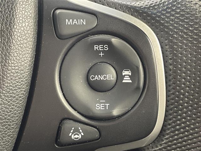 �y�A�_�v�e�B�u�N���[�Y�R���g���[���^�`�b�b�z�A�N�Z���𓥂܂Ȃ��Ă��A�ݒ肵�����x�ő��s������A��s�ԂƂ̎Ԋԋ�����K�؂Ɉێ�����Ǐ]�@�\�t�ł��B���\�ɂ͌��E�����邽�߂����ӂ��������B