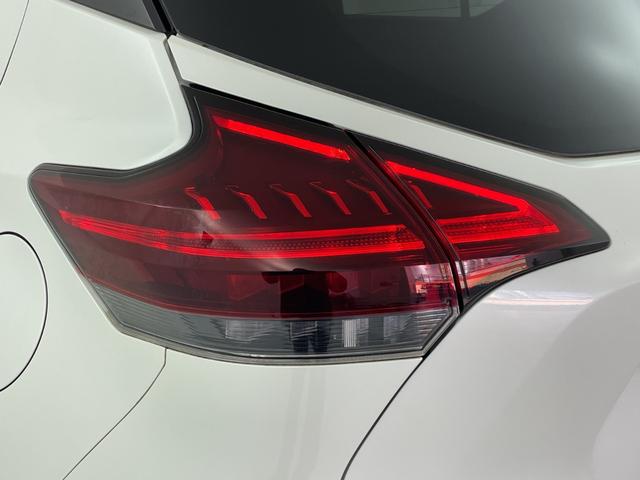 �����ŉJ�̓������E���N���A�ɂ��Ă����w�t�����g�E�C���h�E�����R�[�g�x�B�������ʂ��L�[�v���N���A�Ȏ��E�ň��S���T�|�[�g���Ă���܂��B