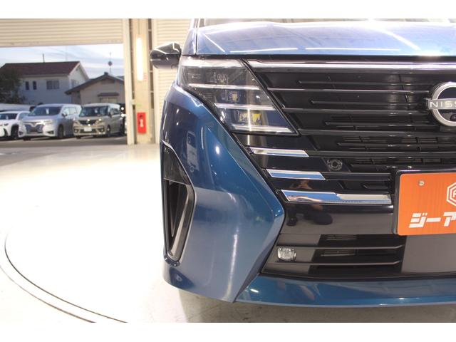 セレナ ハイウェイスターＶ　禁煙車　純正９インチナビ　全周囲カメラ　両側電動スライドドア　デジタルインナーミラー　レーダークルーズコントロール　フルセグＴＶ　ＥＴＣ　ＬＥＤヘッドライト　クリアランスソナー　オートハイビーム（17枚目）