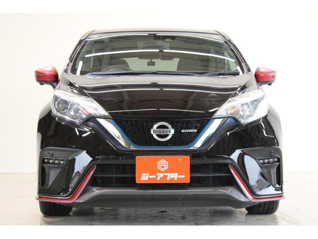 ノート ｅ－パワーニスモ　禁煙車　ＯＰＬＥＤヘッドライト　純正ナビ　全周囲カメラ　フルセグＴＶ　衝突軽減ブレーキ　ＥＴＣ　純正１６インチアルミホイール　スマートキー　プッシュスタート　Ｂｌｕｅｔｏｏｔｈ接続　電動格納ドアミラー（9枚目）