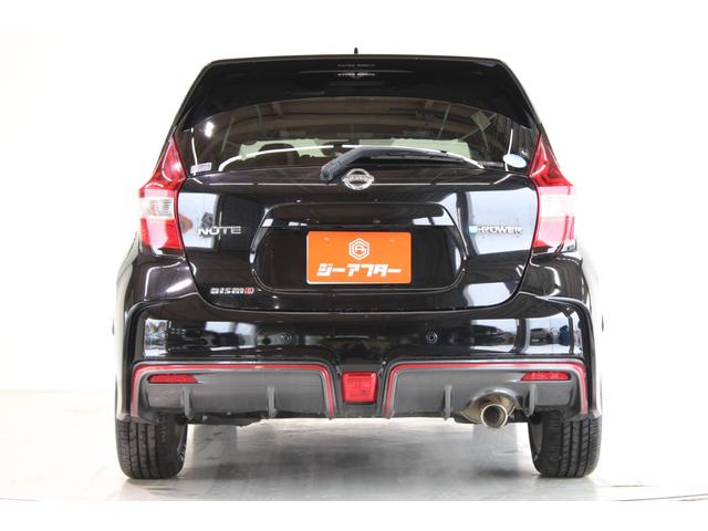 ノート ｅ－パワーニスモ　禁煙車　ＯＰＬＥＤヘッドライト　純正ナビ　全周囲カメラ　フルセグＴＶ　衝突軽減ブレーキ　ＥＴＣ　純正１６インチアルミホイール　スマートキー　プッシュスタート　Ｂｌｕｅｔｏｏｔｈ接続　電動格納ドアミラー（13枚目）