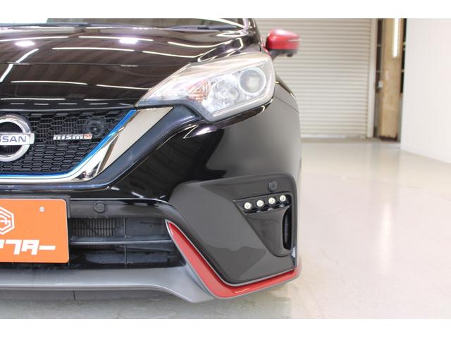 ノート ｅ－パワーニスモ　禁煙車　ＯＰＬＥＤヘッドライト　純正ナビ　全周囲カメラ　フルセグＴＶ　衝突軽減ブレーキ　ＥＴＣ　純正１６インチアルミホイール　スマートキー　プッシュスタート　Ｂｌｕｅｔｏｏｔｈ接続　電動格納ドアミラー（16枚目）