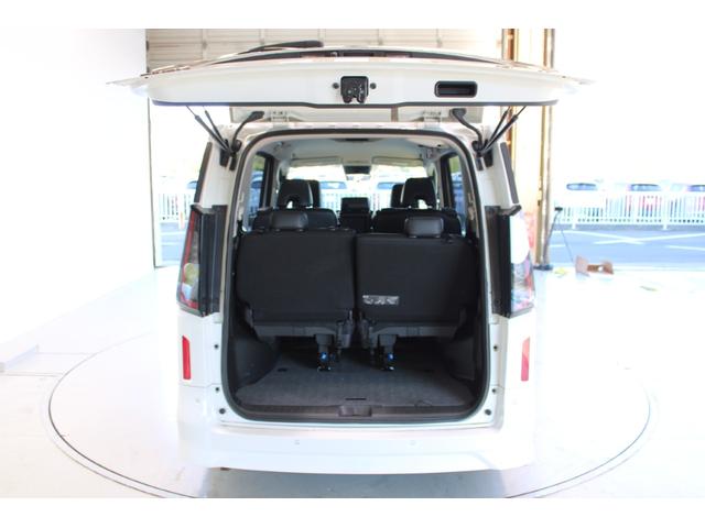 セレナ ハイウェイスターＶ　禁煙車　純正１２．３型ナビ　フルセグＴＶ　全周囲カメラ　両側電動スライドドア　衝突軽減ブレーキ　レーダークルーズコントロール　ＥＴＣ２．０　障害物センサー　ＬＥＤヘッドライト（31枚目）