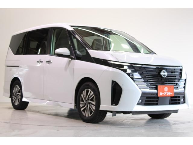 セレナ ハイウェイスターＶ　禁煙車　純正１２．３インチナビ　フルセグＴＶ　全周囲カメラ　両側電動スライドドア　衝突軽減ブレーキ　レーダークルーズコントロール　ＥＴＣ２．０　ＬＥＤヘッドライト　フロントフォグライト　オートライト（7枚目）