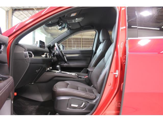 ＣＸ－５ ＸＤ　エクスクルーシブモード　１オーナー／茶革温冷シート／純正１０．５型ナビ（ナビ確認中）／地デジ／ワイヤレス充電／ＢＯＳＥサウンド／全周囲カメラ／電動リアゲート／ステアリングヒーター／ＥＴＣ／ＬＥＤヘッドライト／パドルシフト（41枚目）