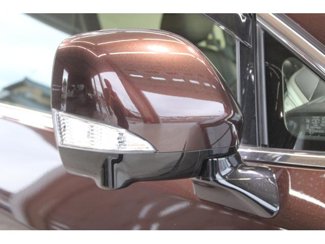 エルグランド ３５０ハイウェイスタープレミアム　純正ナビ／全周囲カメラ／温熱黒革シート／後席モニター／両側電動／電動リアゲート／デジタルインナーミラー／レーダークルーズコントロール／純正１８インチアルミホイール／ＬＥＤヘッドランプ／（22枚目）
