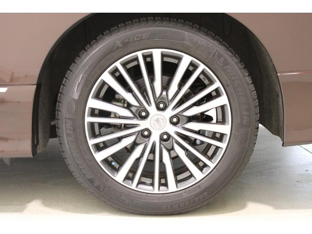 エルグランド ３５０ハイウェイスタープレミアム　純正ナビ／全周囲カメラ／温熱黒革シート／後席モニター／両側電動／電動リアゲート／デジタルインナーミラー／レーダークルーズコントロール／純正１８インチアルミホイール／ＬＥＤヘッドランプ／（25枚目）